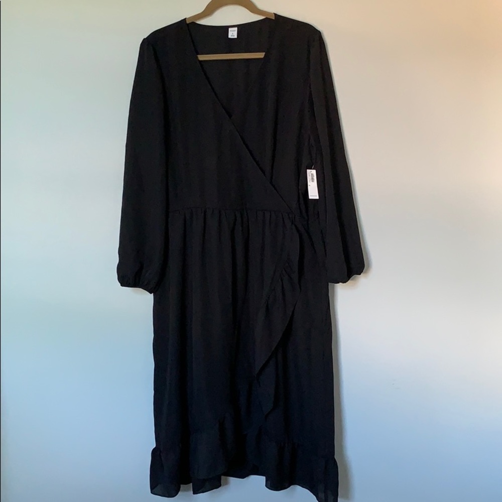 Wrap dress with ruffle detail